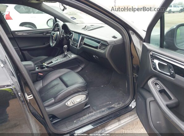 WP1AA2A58JLB19159 2018 PORSCHE MACAN Черный Вид салона спереди