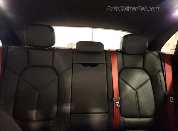 WP1AA2A58SLB13749 2025 PORSCHE MACAN Красный Вид задних сидений