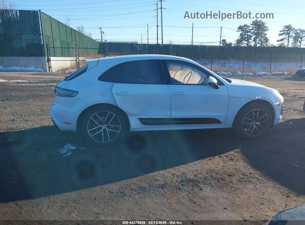 WP1AA2A59SLB10102 2025 PORSCHE MACAN Белый Вид задней части салона