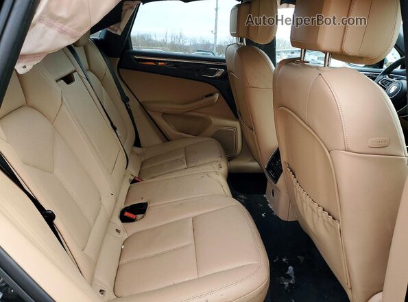 WP1AA2A5XPLB10844 2023 PORSCHE MACAN Charcoal Вид задньої частини салону