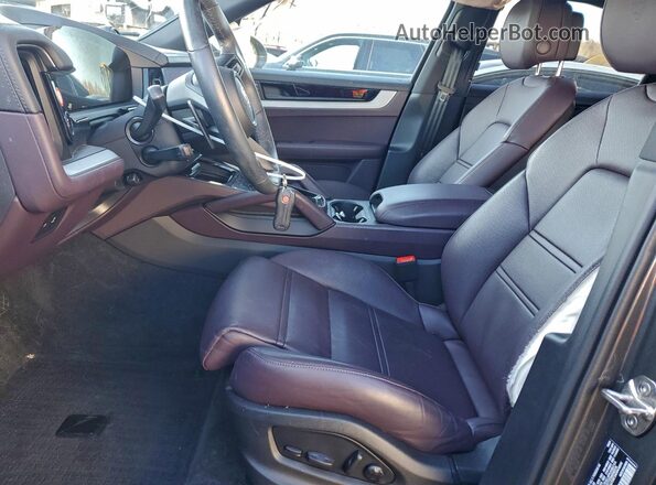 WP1AA2AY2RDA13273 2024 PORSCHE CAYENNE Угольный Вид салона спереди
