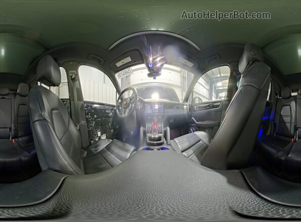 WP1AA2AY3LDA02192 2020 PORSCHE CAYENNE Черный 