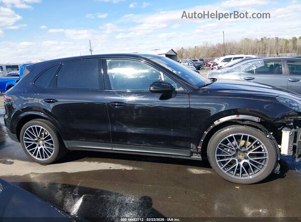 WP1AA2AY5LDA00265 2020 PORSCHE CAYENNE Черный Вид задней части салона