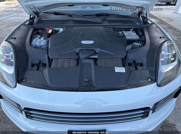WP1AA2AY7KDA07037 2019 PORSCHE CAYENNE White Widok z tyłu