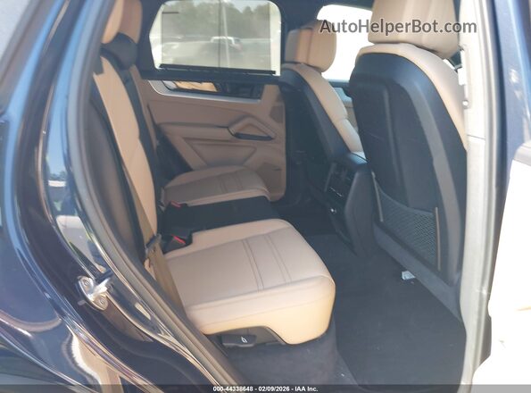 WP1AA2AY7RDA00518 2024 PORSCHE CAYENNE Black Widok naklejki z numerem VIN