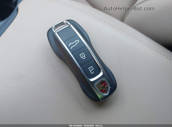 WP1AA2AY7RDA00518 2024 PORSCHE CAYENNE Black Widok deski rozdzielczej