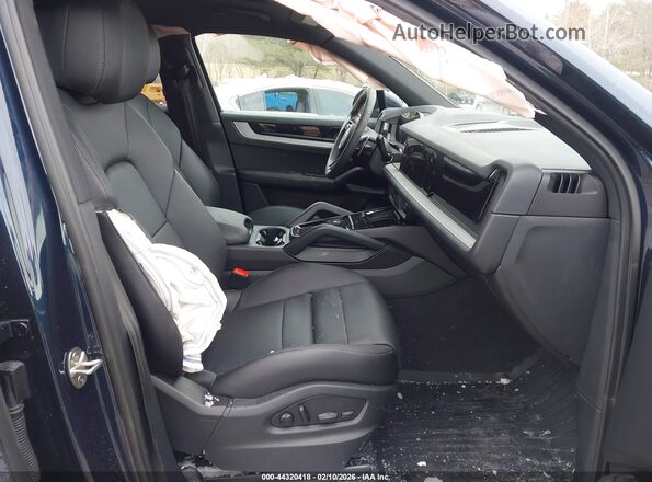 WP1AA2AY7RDA07887 2024 PORSCHE CAYENNE Dark Blue Widok wnętrza z przodu