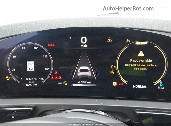 WP1AA2AY7RDA07887 2024 PORSCHE CAYENNE Dark Blue Widok tylnych siedzeń