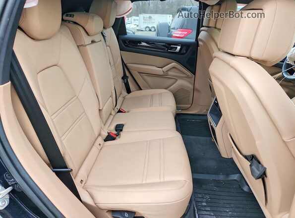 WP1AA2AY8PDA10505 2023 PORSCHE CAYENNE Blue Rear interior view