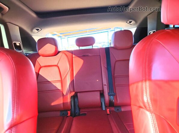 WP1AA2AY9LDA00270 2020 PORSCHE CAYENNE Черный Вид задних сидений