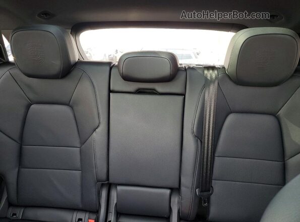 WP1AA2AY9RDA09740 2024 PORSCHE CAYENNE Gray Вид задніх сидінь