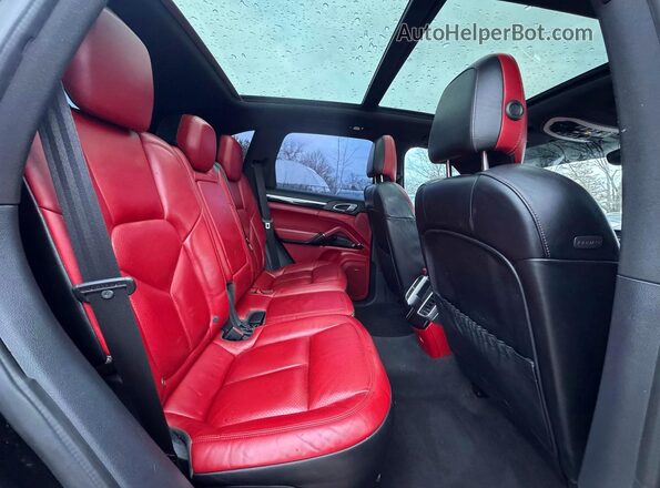 WP1AB2A2XHLA53128 2017 PORSCHE CAYENNE Черный Вид сзади
