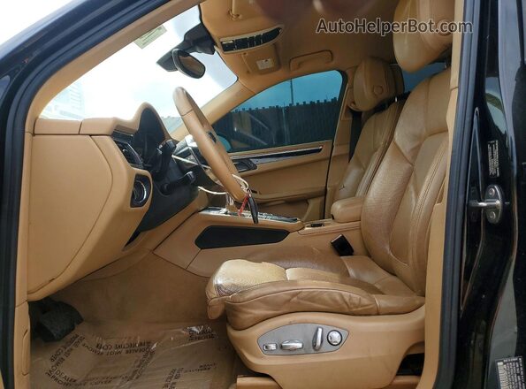 WP1AB2A50GLB50282 2016 PORSCHE MACAN Черный Вид салона спереди