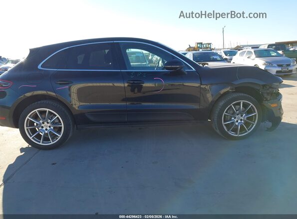 WP1AB2A51GLB54065 2016 PORSCHE MACAN Черный Вид задней части салона