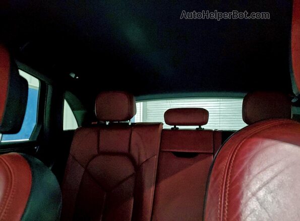 WP1AB2A52GLB57301 2016 PORSCHE MACAN Белый Вид задней части салона