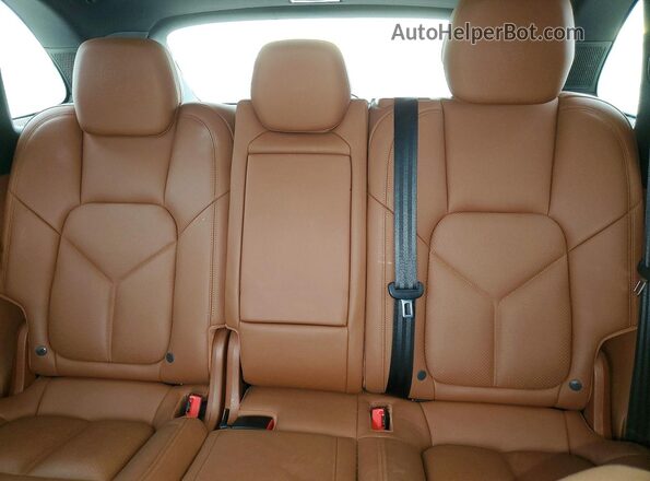 WP1AE2A21HLA75946 2017 PORSCHE CAYENNE Черный Вид задних сидений