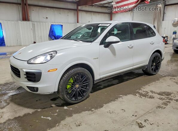 WP1AE2A27HLA72470 2017 PORSCHE CAYENNE White Vista tres cuartos delantera izquierda