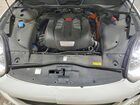 2017 Porsche Cayenne Se Hybrid Platinum White vin: WP1AE2A27HLA72470