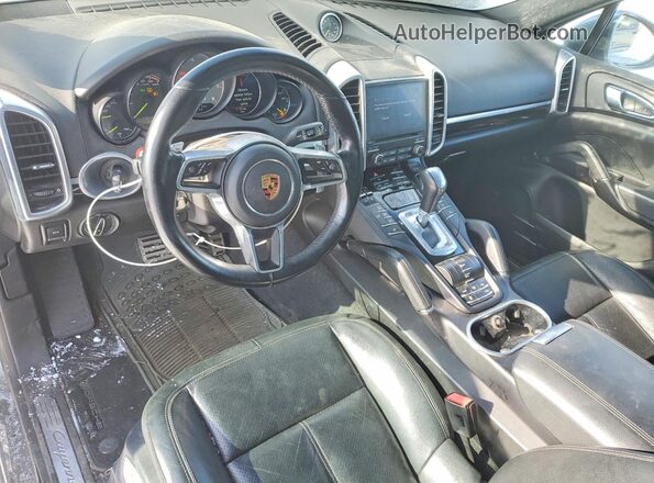 WP1AE2A29HLA74933 2017 PORSCHE CAYENNE Gray Vista del salpicadero