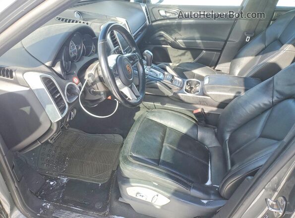 WP1AE2A29HLA74933 2017 PORSCHE CAYENNE Gray Vista interior delantera