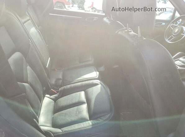 WP1AE2A29HLA74933 2017 PORSCHE CAYENNE Gray Vista interior trasera