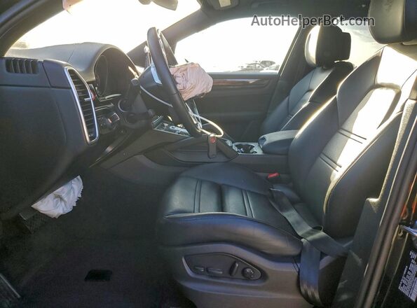 WP1AE2AY3NDA27066 2022 PORSCHE CAYENNE Black Вид салону спереду