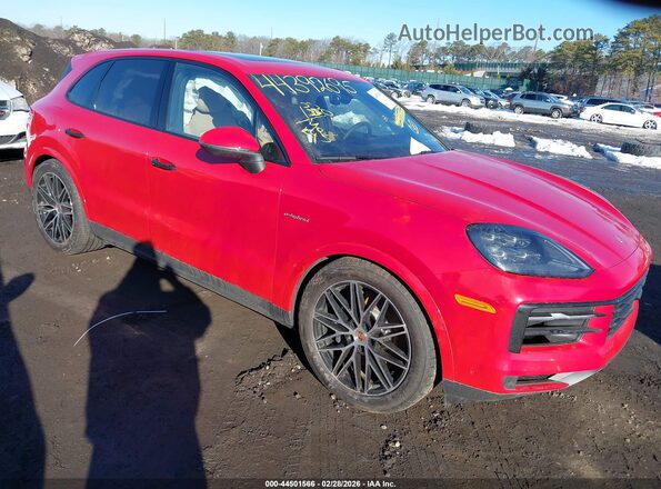 WP1AE2AY9TDA10639 2026 PORSCHE CAYENNE Red Przód prawy