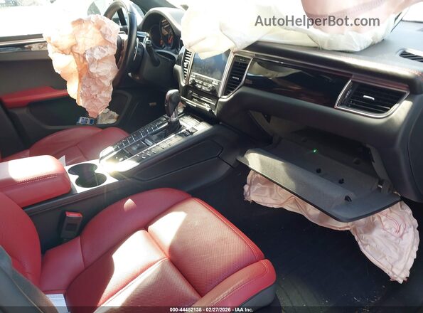WP1AF2A56JLB70659 2018 PORSCHE MACAN Белый Вид салона спереди