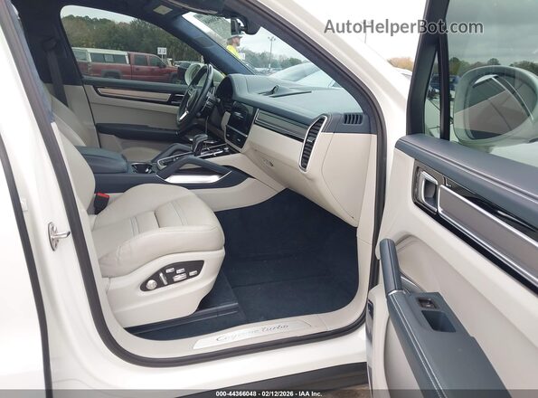 WP1AF2AY6LDA39187 2020 PORSCHE CAYENNE White Widok wnętrza z przodu