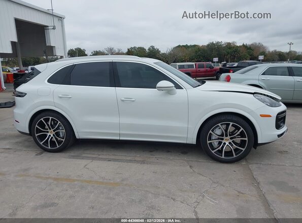 WP1AF2AY6LDA39187 2020 PORSCHE CAYENNE White Widok wnętrza z tyłu