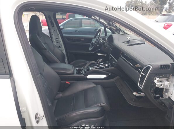 WP1AF2AY9KDA80055 2019 PORSCHE CAYENNE White Widok wnętrza z przodu