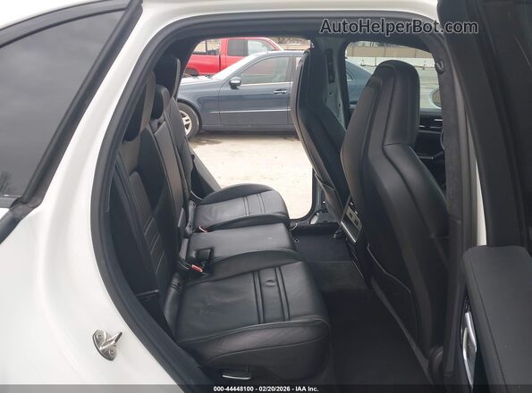 WP1AF2AY9KDA80055 2019 PORSCHE CAYENNE White Widok naklejki z numerem VIN