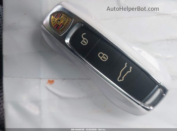 WP1AF2AY9KDA80055 2019 PORSCHE CAYENNE White Widok deski rozdzielczej