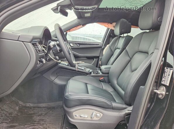WP1AG2A51TLB41134 2026 PORSCHE MACAN Черный Вид салона спереди