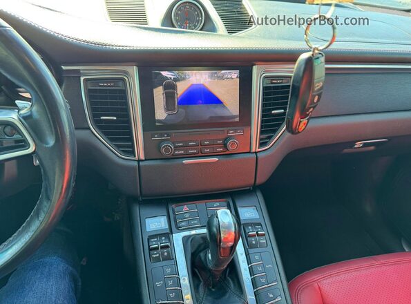 WP1AG2A55HLB56520 2017 PORSCHE MACAN Black უკანა სავარძლების ხედი