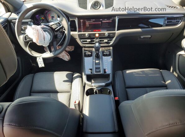 WP1AG2A55SLB42558 2025 PORSCHE MACAN Красный Вид панели приборов
