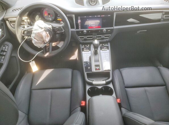 WP1AG2A5XSLB42748 2025 PORSCHE MACAN Черный Вид панели приборов