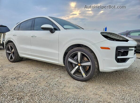 WP1BA2AY5RDA51083 2024 PORSCHE CAYENNE Белый Передняя правая четверть