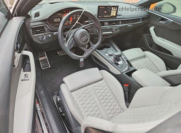 WUAPWAF5XKA904038 2019 AUDI RS5 Gray Widok deski rozdzielczej