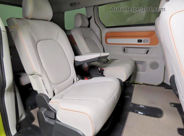 WVG6YVEB0SH020100 2025 VOLKSWAGEN ID Green Вид салону спереду