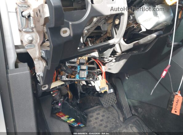 WVGAV7AX1GW606842 2016 VOLKSWAGEN TIGUAN Silver Vista interior trasera