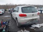 2017 Volkswagen Tiguan Белый vin: WVGAV7AX6HK042419
