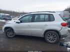 2017 Volkswagen Tiguan Белый vin: WVGAV7AX6HK042419