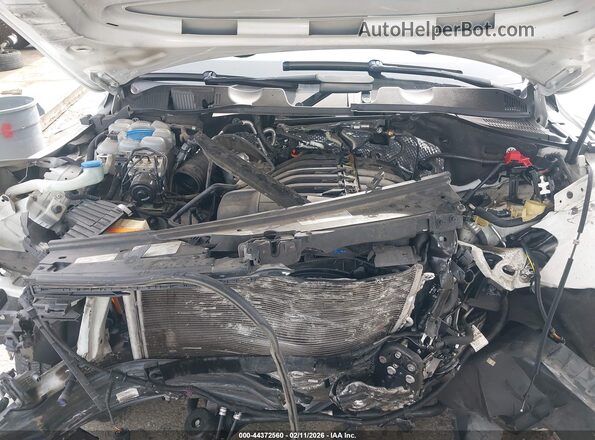 WVGEF7BP0HD005299 2017 VOLKSWAGEN TOUAREG Белый Вид сзади