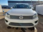 2017 Volkswagen Touareg Sport Белый vin: WVGEF7BP8HD001971 Damage: Hood, Chipped, 10 Or More