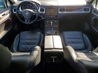2016 Volkswagen Touareg Sport Черный vin: WVGEF9BP0GD010318