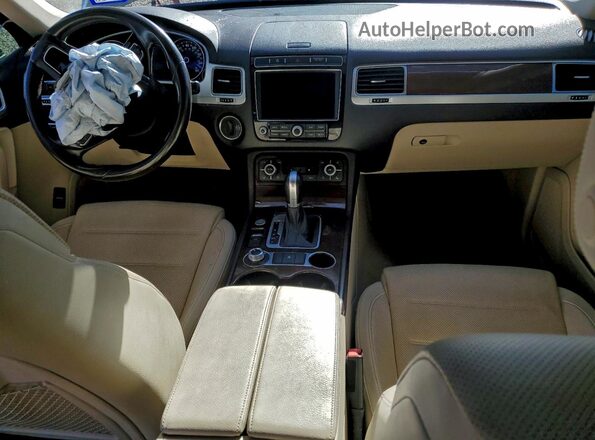WVGEF9BP4GD002142 2016 VOLKSWAGEN TOUAREG Черный Вид панели приборов