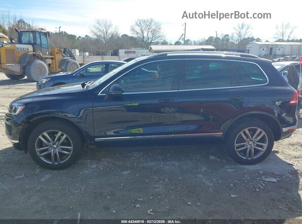 WVGEF9BP5GD011156 2016 VOLKSWAGEN TOUAREG Черный Панорамный вид салона 360°