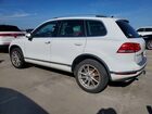 2017 Volkswagen Touareg Executive Белый vin: WVGGF7BP4HD006738