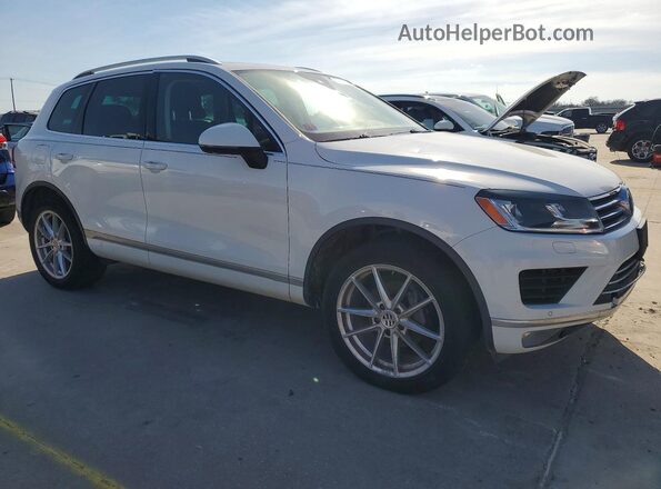 WVGGF7BP4HD006738 2017 VOLKSWAGEN TOUAREG Белый Передняя правая четверть